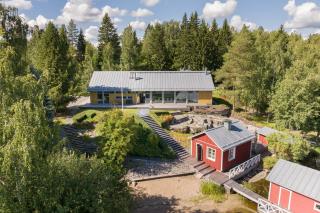 Luxurious Artistic Villa - 2