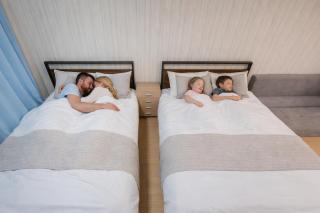 Room 204 Nishi-Shinjuku Gochome 9 minutes walk 40 square meters Sleeps up to 6 people - 7