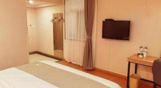 GreenTree Inn Kunshan Shimao Plaza Business Hotel - 4