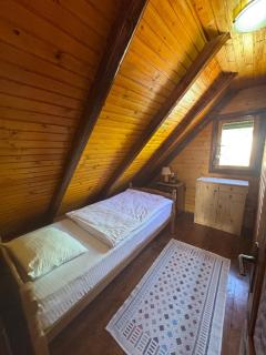 Cozy home under mountain - 4