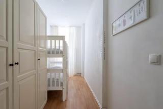 Spacious Apartment near City Center - 3