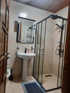 Safari House Tbilisi Wine & Family Hotel - 6