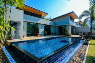 Ban Bua Naiharn Private Pool Villa - 8