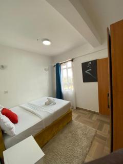 Beavon airbnblake view - 1