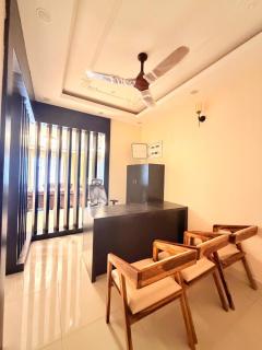 Luxury 3BHK Shriram Mystique Premium Furnished - 2