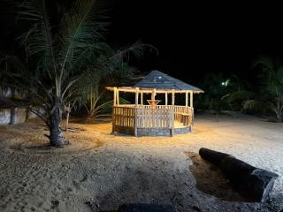 Sara BEACH GARDEN - 1