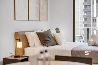 Brand New Skyline Condo - Luxury Amenities - 1