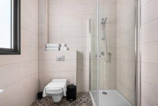 Luxury 5BR Penthouse l Sea-View Balcony l Mamad - 6