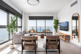 Luxury 5BR Penthouse l Sea-View Balcony l Mamad - 4