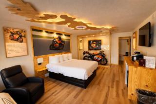 Motorcycle Inn - 9
