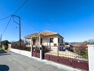 Peaceful 2-bedroom village house near Tripolis - 7