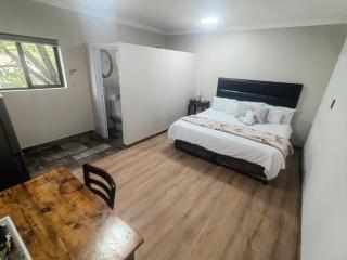 Adhara Guesthouse - 5