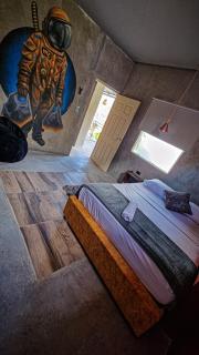 Urban Hostel Pool & Garden - 6