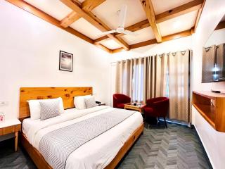 Blisbook Dwaper Hotel Near Library Mall Road - 3