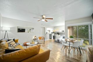 Modern and Spacious Apartment from AT&T Stadium! - 7
