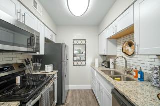 Modern and Spacious Apartment from AT&T Stadium! - 4