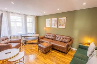 Lovely Paisley Home with Parking - Pass the Keys - 1