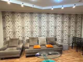 Steps From Republic Square - 8