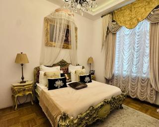 Conacul Coroanei Luxury Boutique - 5