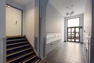 Modern Central Oslo Apartment with High Ceilings - 8