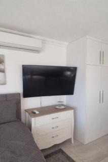 Modern Sea View Studio at Thalassa Beach Resort - 3