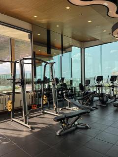 Remote work friendly apartment with fast wifi - rooftop and gym - 5