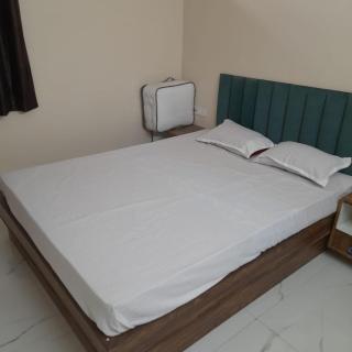 Om Hotel & Banquet - 0