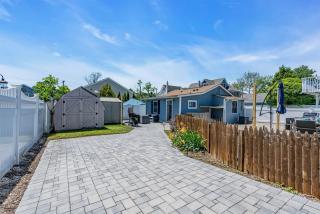 Belmar Beach Bungalow 35 Blocks to Sand Fire Pit, Grill, 3 Beach Badges - 1