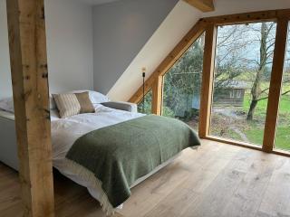 The Loft, 1 bed space with private parking - 7