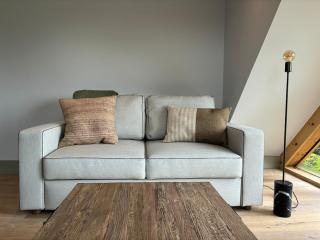 The Loft, 1 bed space with private parking - 3