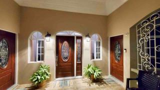 Snowbird Friendly - Seaview Balcony - Fast Wifi and AC - 8