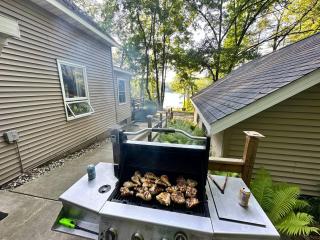 Emerald Cove Cottage-3 bd, 2 ba-Sleeps 10 - 4