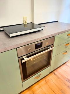 Haus mit Kostenlosen Öffentlichen Parkplätzen - 2