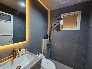 استديو الدمام حي النور دخـول ذاتي - الفيروز الفندقية - 5