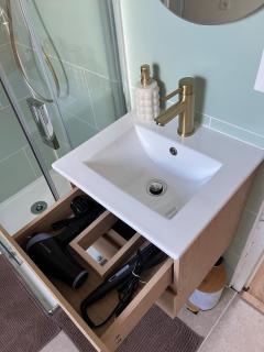 Bright apartment with authentic charm - 4