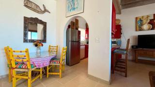 Warm & Charming Beachfront Condo Las Olas II 8 - 4