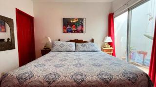 Warm & Charming Beachfront Condo Las Olas II 8 - 2