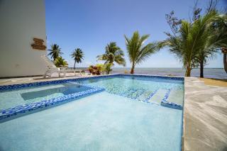 Villa Armoniosa - Stunning 4BR Beachfront Villa w/ Pool & Ocean Views - 5