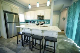 Villa Armoniosa - Stunning 4BR Beachfront Villa w/ Pool & Ocean Views - 2