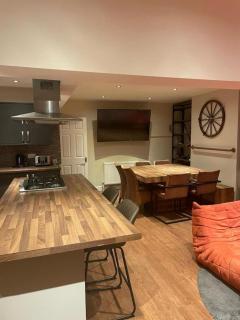 Stunning 5 bed 3 bathroom in Headingley - 8