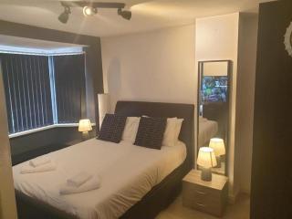 Stunning 5 bed 3 bathroom in Headingley - 6