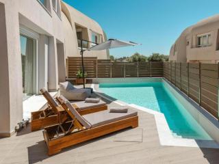 Chic Family Villa with Pool in Syvota - 2