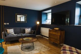 Snowdon Studio Apartment - 6