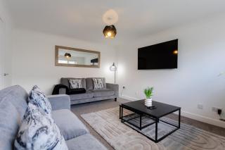 Pet-Friendly 3BR Garden House Free Parking Cardiff - 0