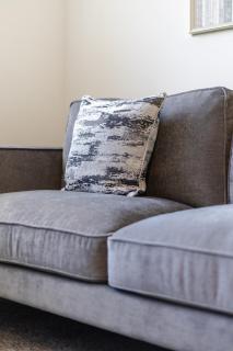 Pet-Friendly 3BR Garden House Free Parking Cardiff - 9