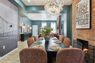 Restored Vintage Row Home Minutes from Stadiums, Casino, Museums, Downtown - Pittsburgh - 2