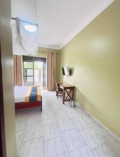 Prestine Guest Inn - 1