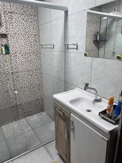 Hospedagem com ar com - 1