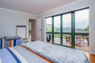 Peaceful Lake Chalet Lake Taupō Views - 1