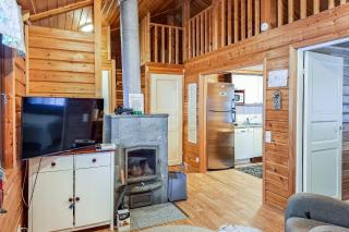 Cozy Arctic Retreat at the Arctic Circle - 8